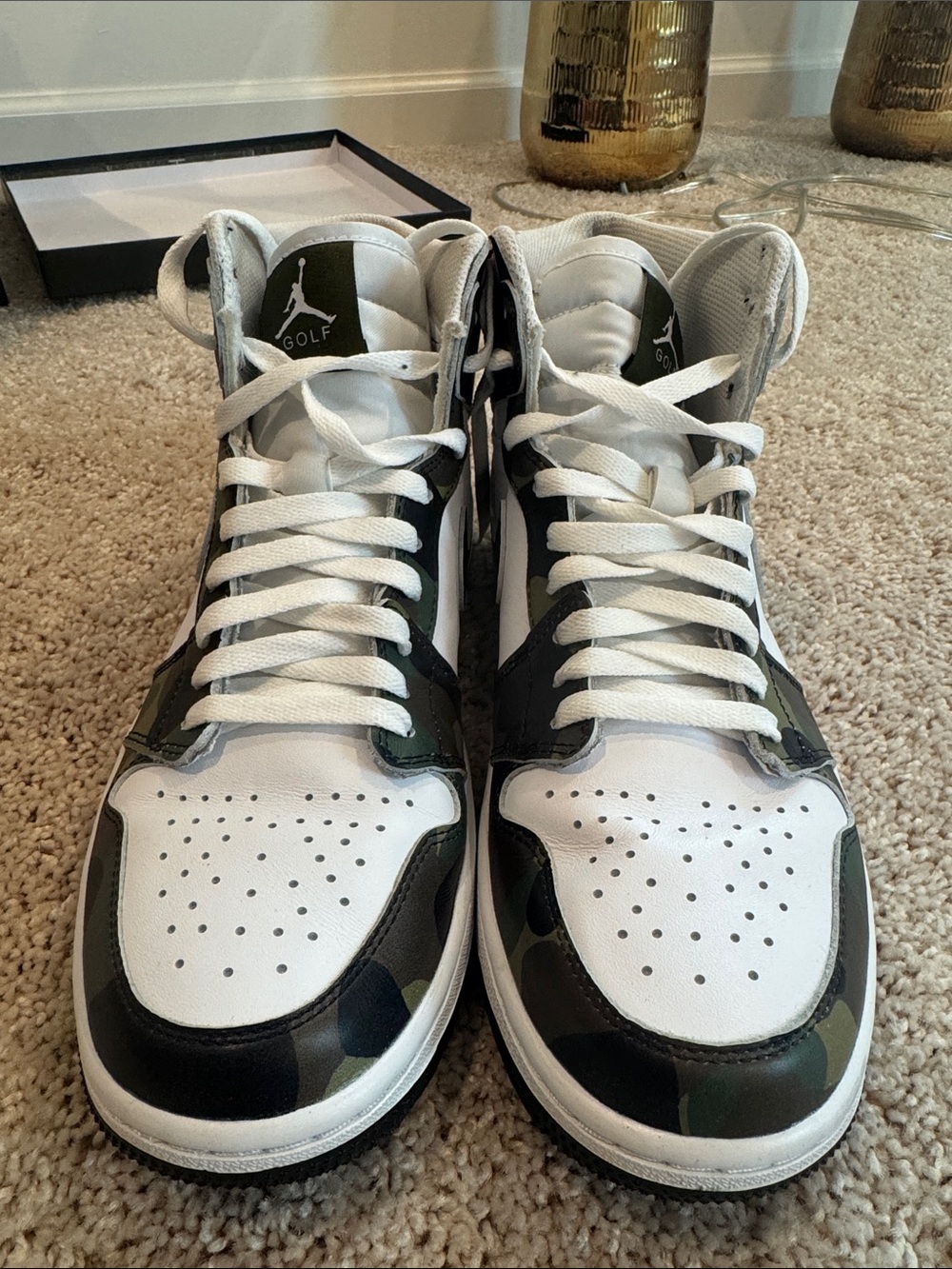 Jordan LIKE NEW High-Top Sneakers in White and Green Camo